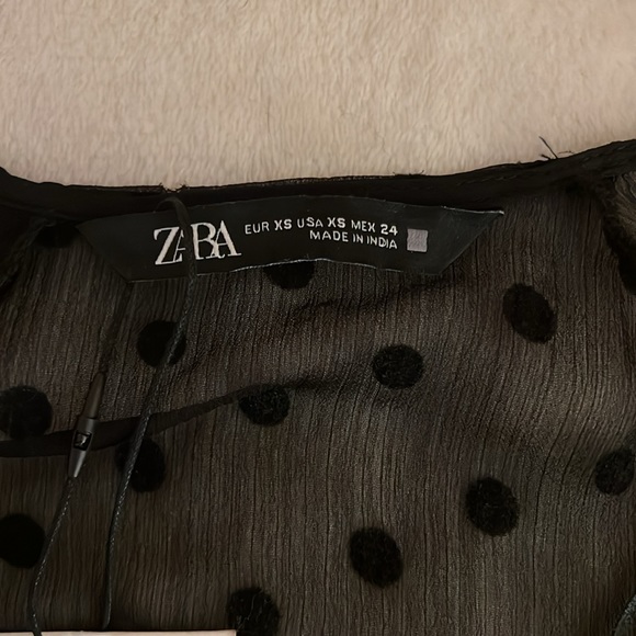 Black Zara top - Picture 2 of 2
